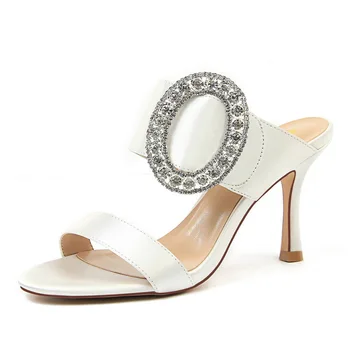 POMPE 2020 moda sexy banchet 8.5 CM toc de metal diamant mare cataramă satin cuvânt cu femei sandale și papuci de casă
